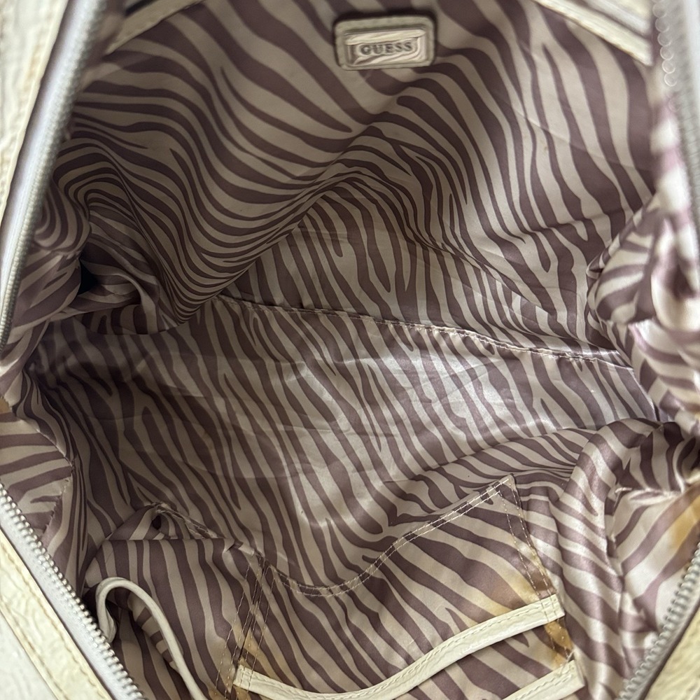 Vtg Y2K 2000s Guess Embossed Top Handle Tote Bag Purse Ivory Cream Big G Buckle - Picture 7 of 7